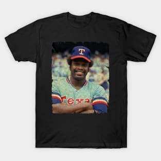 Al Oliver in Texas Rangers T-Shirt